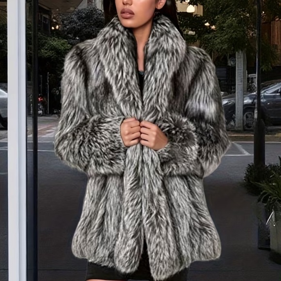 Women's Faux Fur Coat - Gray - Picture 3 of 5
